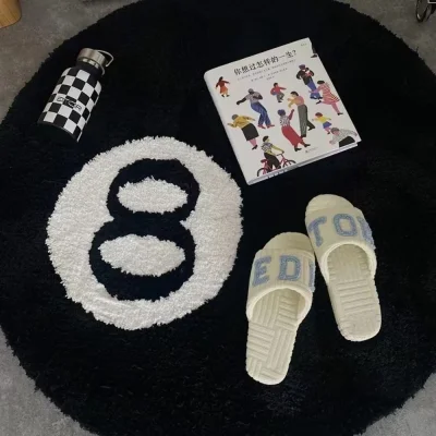 8-Ball Round Rug – 50cm Polyester Accent